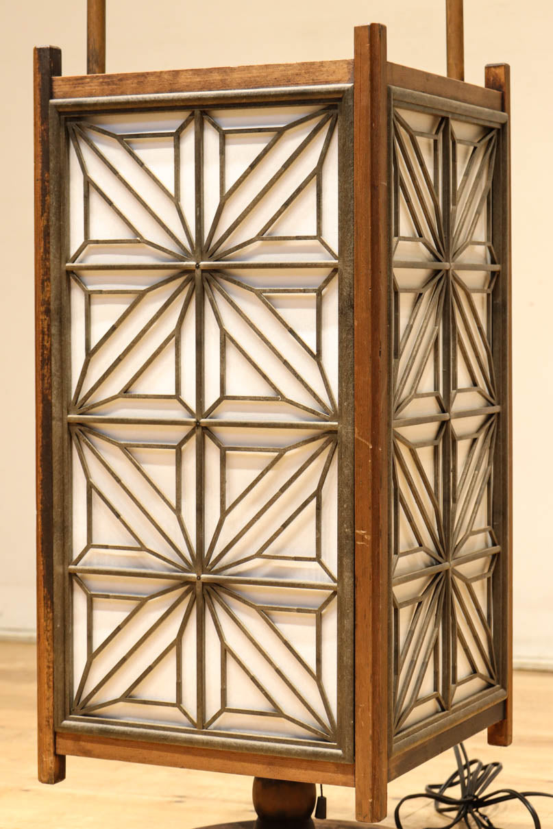 大きな麻の葉組子が浮かぶ可憐な佇まいのワーロン入り行灯　DC8529ab　在庫(a:1 b:0)台