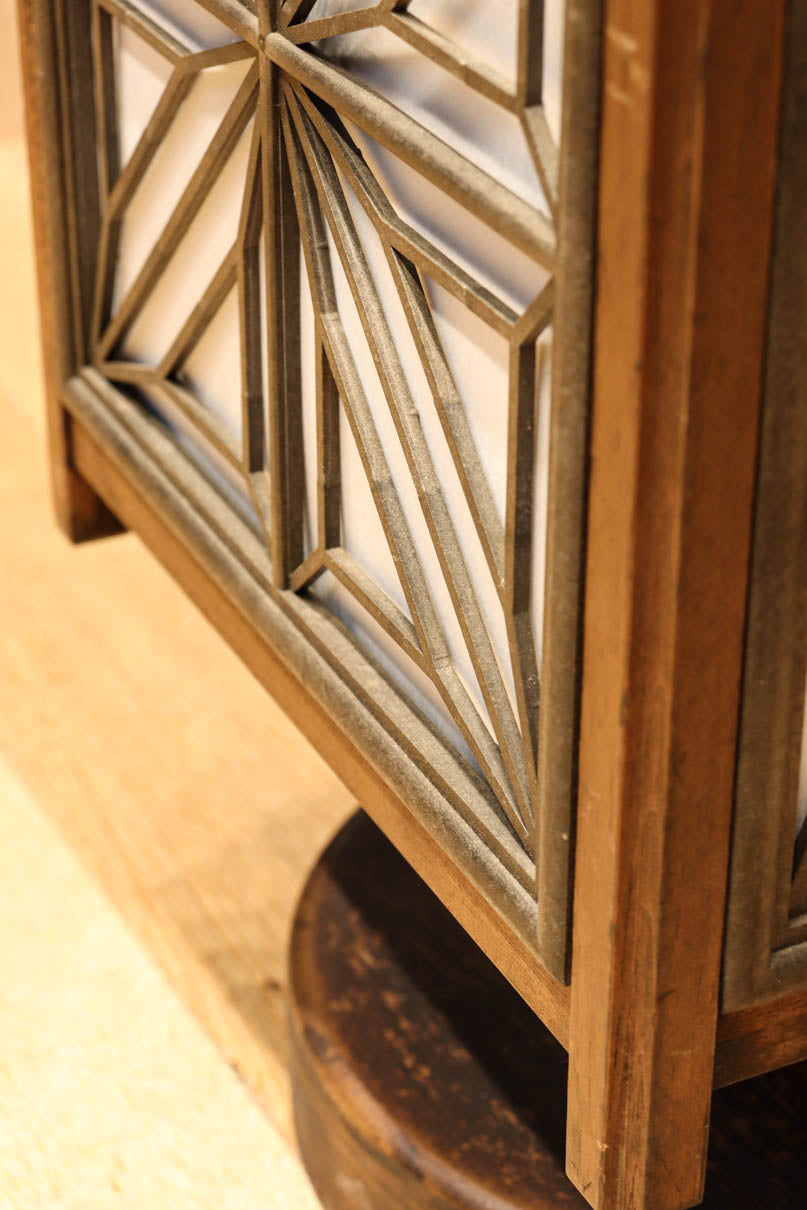 大きな麻の葉組子が浮かぶ可憐な佇まいのワーロン入り行灯　DC8529ab　在庫(a:1 b:0)台