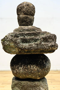 時代を経た趣きある五輪塔　DC8539