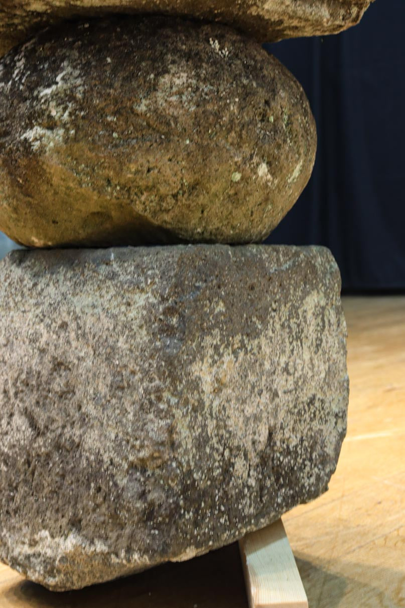 時代を経た趣きある五輪塔　DC8539