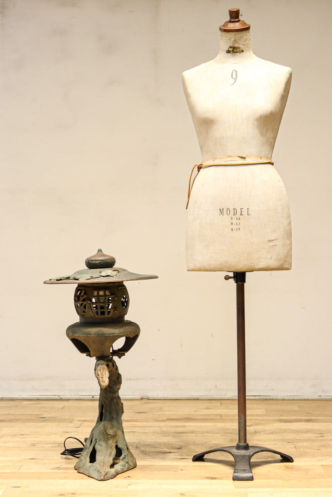 Antique tool (Iron lantern) DC8541