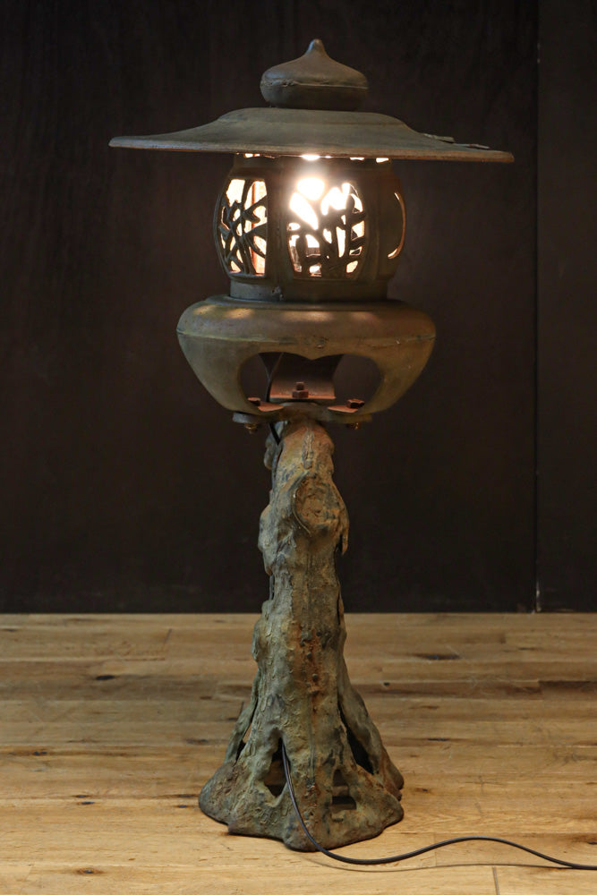 Antique tool (Iron lantern) DC8541