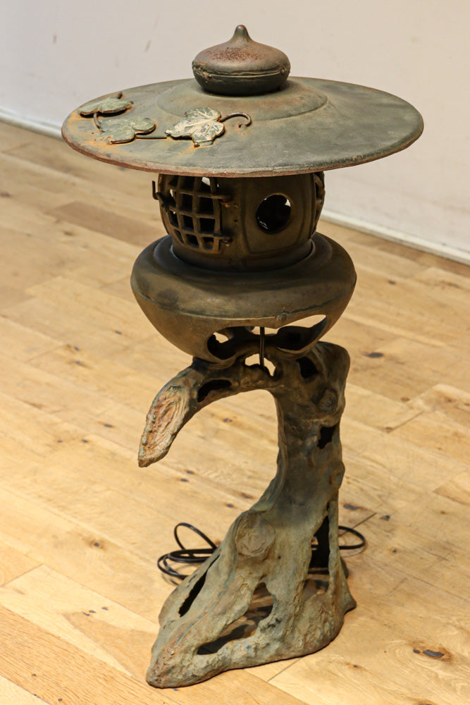 Antique tool (Iron lantern) DC8541