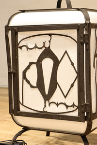 趣きある「火の用心」文字が浮かぶ鉄行灯(あんどん)　DC8551