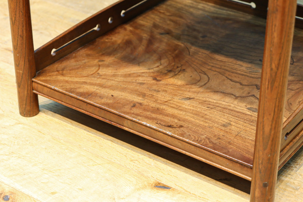 透かし装飾模様が素敵な和の趣きある飾り台　DC8554