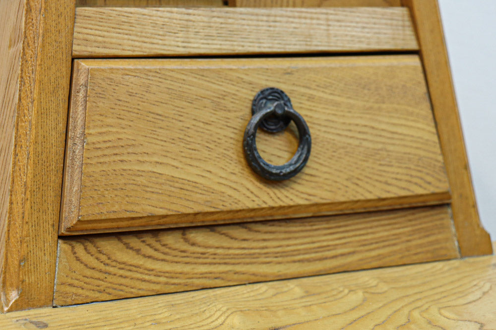 初入荷の小引き出し、引き戸付きの珍品踏み台　DC8567