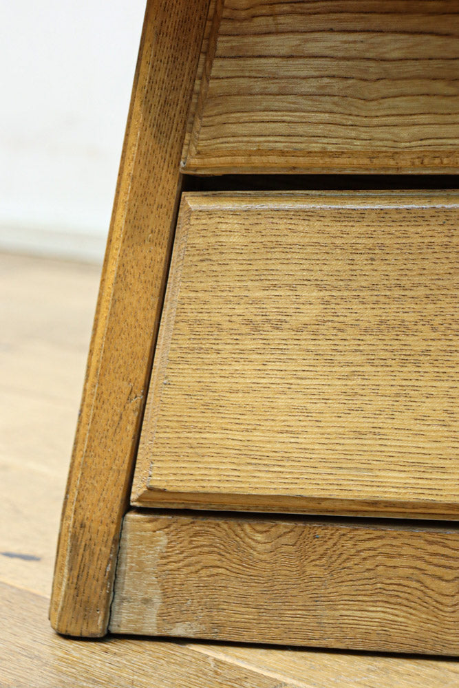 初入荷の小引き出し、引き戸付きの珍品踏み台　DC8567