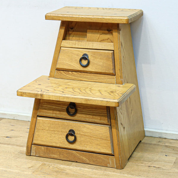 初入荷の小引き出し、引き戸付きの珍品踏み台 DC8567 – 古福庵