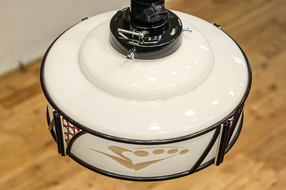 透かし模様とセル装飾で上品な電笠　DC8571