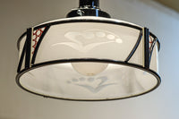 透かし模様とセル装飾で上品な電笠　DC8571