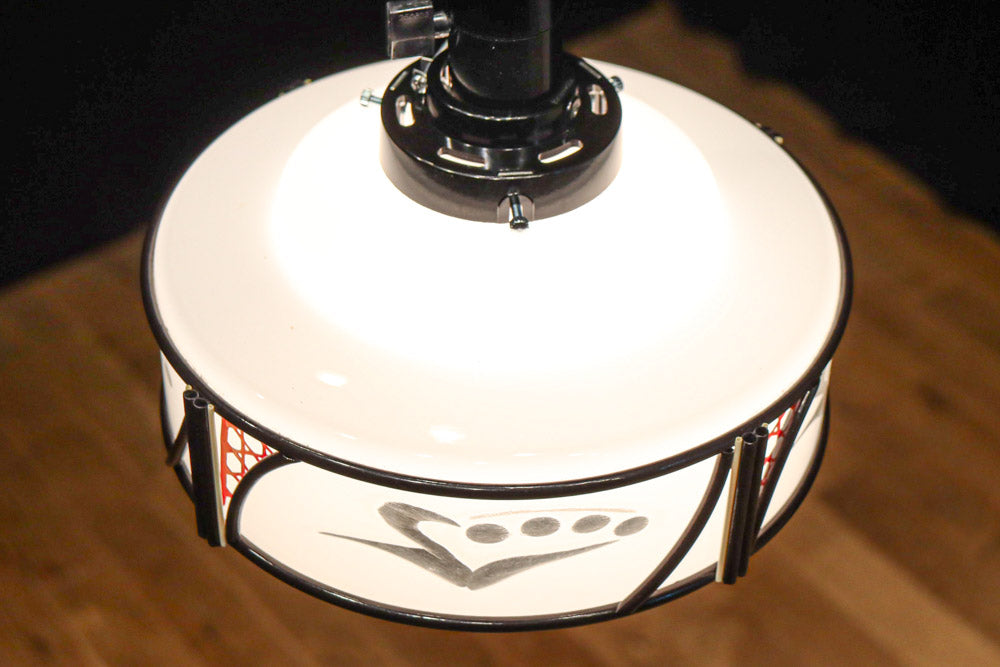 透かし模様とセル装飾で上品な電笠　DC8571