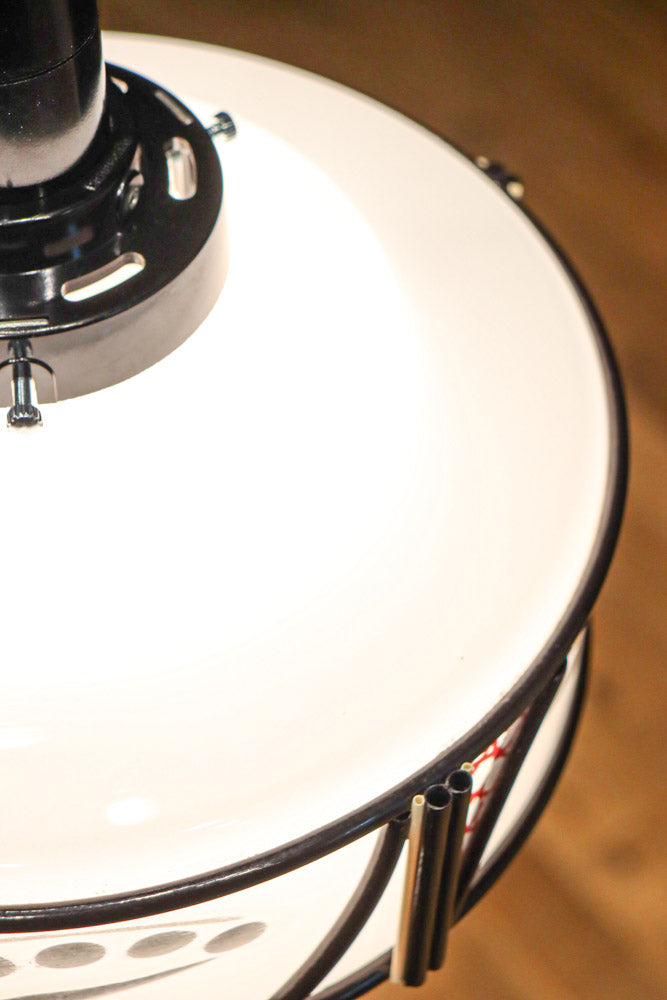 透かし模様とセル装飾で上品な電笠　DC8571