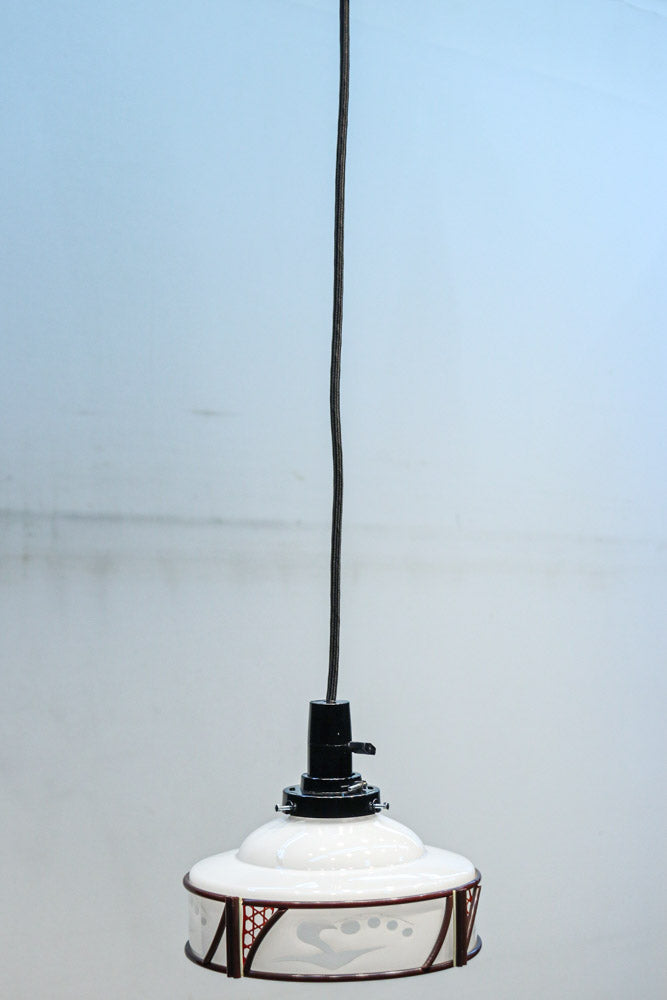 朱のセル装飾が雅な透かし模様入り電笠　DC8572