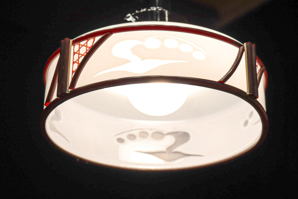 朱のセル装飾が雅な透かし模様入り電笠　DC8572