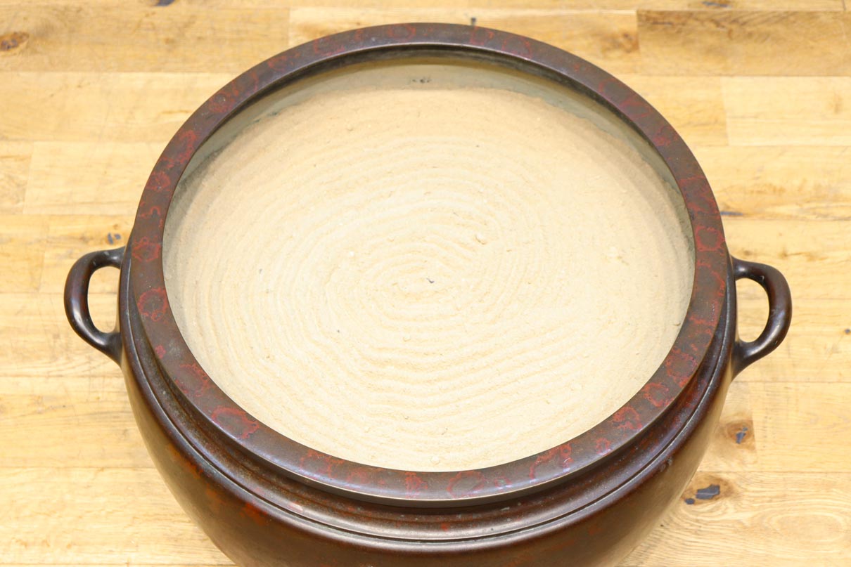 Pot-shaped brazier DC8579