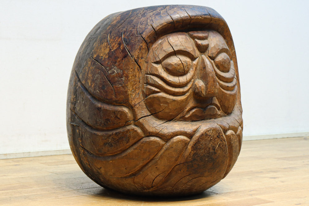 唯一無二‼ 特大サイズ!! 圧倒的な存在感の味わい溢れる木彫りの達磨 唯一無二‼ 特大サイズ!! 圧倒的な存在感の味わい溢れる木彫りの達磨