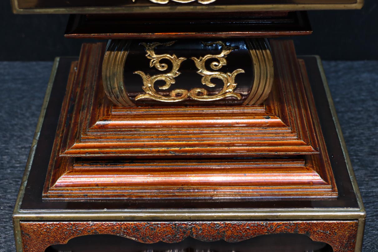 華やかな見映えのする香炉　DC8584