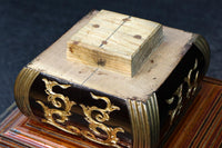 華やかな見映えのする香炉　DC8584