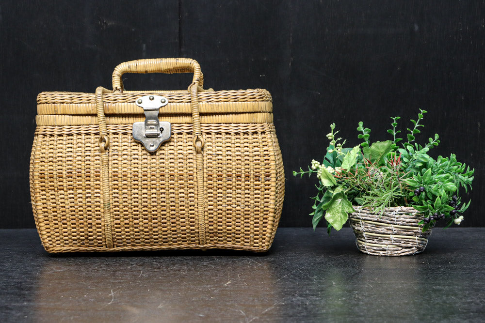 Bamboo woven basket DC8587