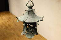 松竹梅の透かし絵で縁起良い吊り灯籠　DC8597