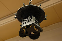 松竹梅の透かし絵で縁起良い吊り灯籠　DC8597