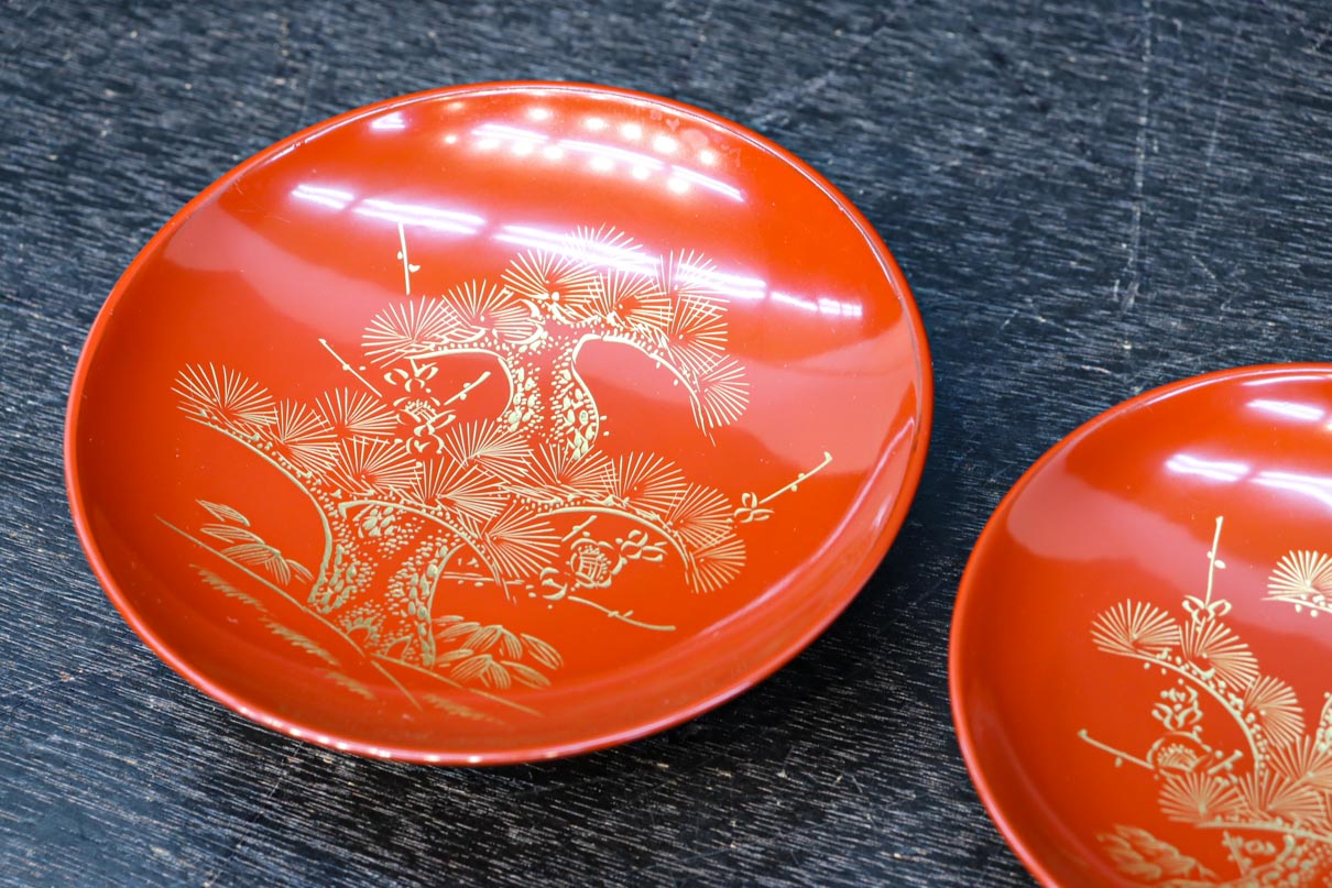 朱漆に黄金色が映える洗練されたお屠蘇セット　DC8600