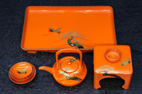 朱漆に黄金色の鶴松を添えた上品なお屠蘇セット　DC8601