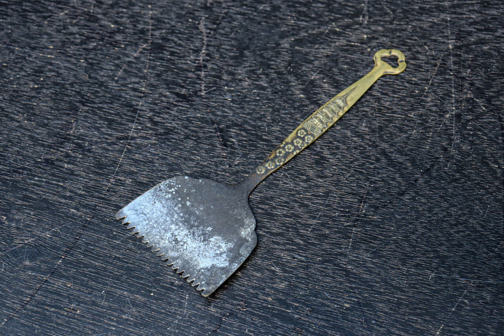 Antique tool (Hainarashi) DC8608