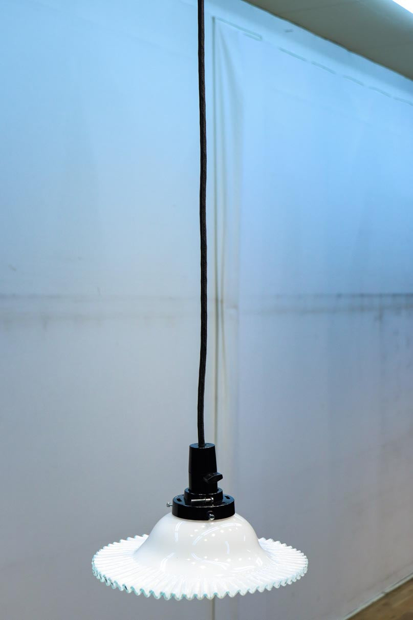 水色の縁周りが可愛らしい細やかなフリルの電笠　DC8613