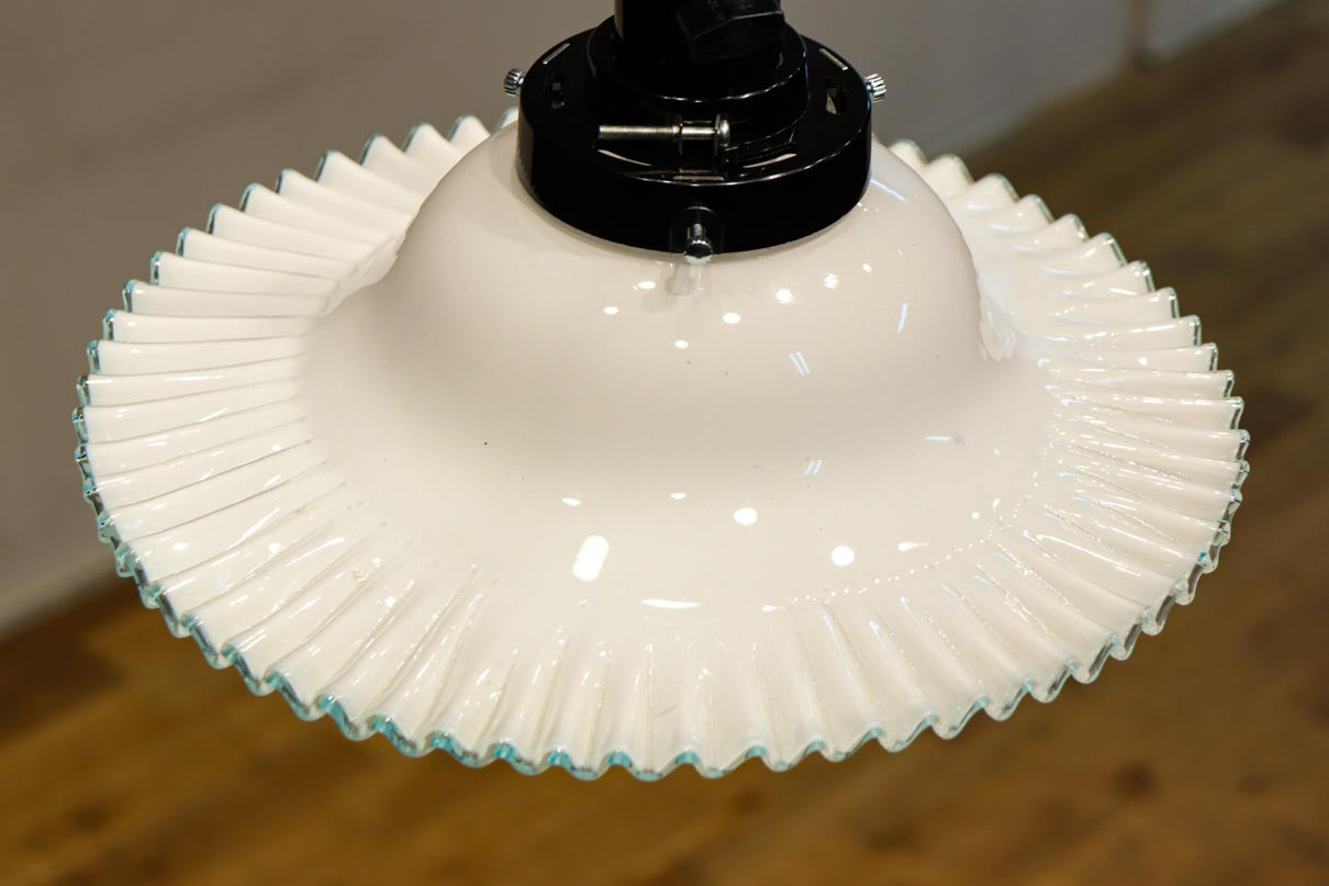 水色の縁周りが可愛らしい細やかなフリルの電笠　DC8613