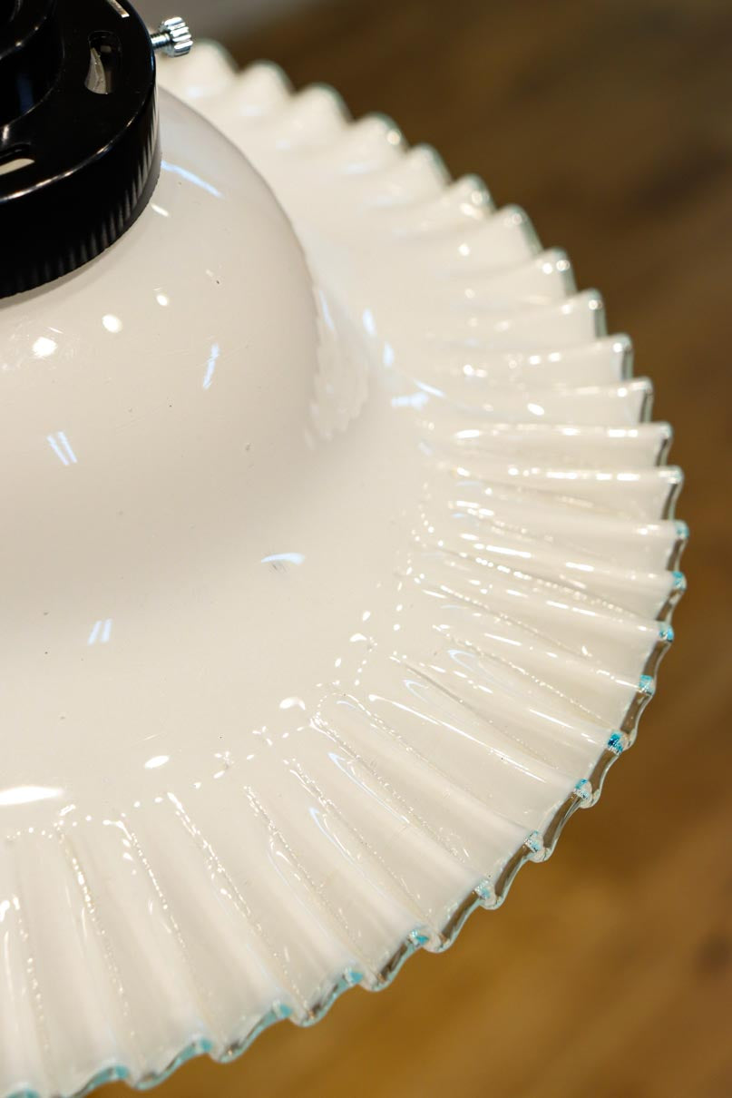 水色の縁周りが可愛らしい細やかなフリルの電笠　DC8613