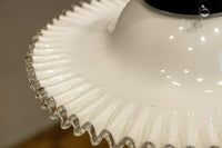 細やかに波打つ透明のフリル縁がレトロ感漂う電笠　DC8614