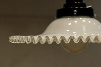 細やかに波打つ透明のフリル縁がレトロ感漂う電笠　DC8614