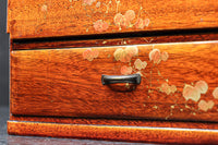 可愛らしい絵柄が上品な鏡台を兼ねた化粧箱　DC8630