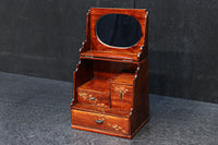 可愛らしい絵柄が上品な鏡台を兼ねた化粧箱　DC8630