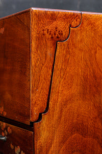 可愛らしい絵柄が上品な鏡台を兼ねた化粧箱　DC8630