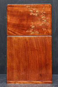 可愛らしい絵柄が上品な鏡台を兼ねた化粧箱　DC8630