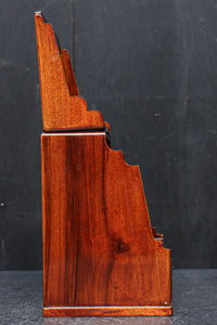 可愛らしい絵柄が上品な鏡台を兼ねた化粧箱　DC8630