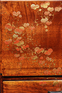 可愛らしい絵柄が上品な鏡台を兼ねた化粧箱　DC8630