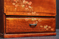 可愛らしい絵柄が上品な鏡台を兼ねた化粧箱　DC8630