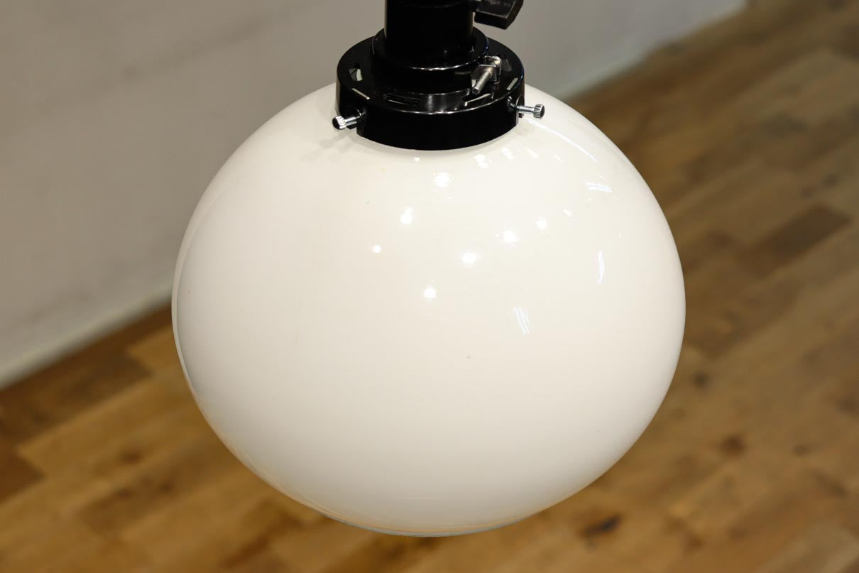 丸いお椀型の上品な電笠　DC8634