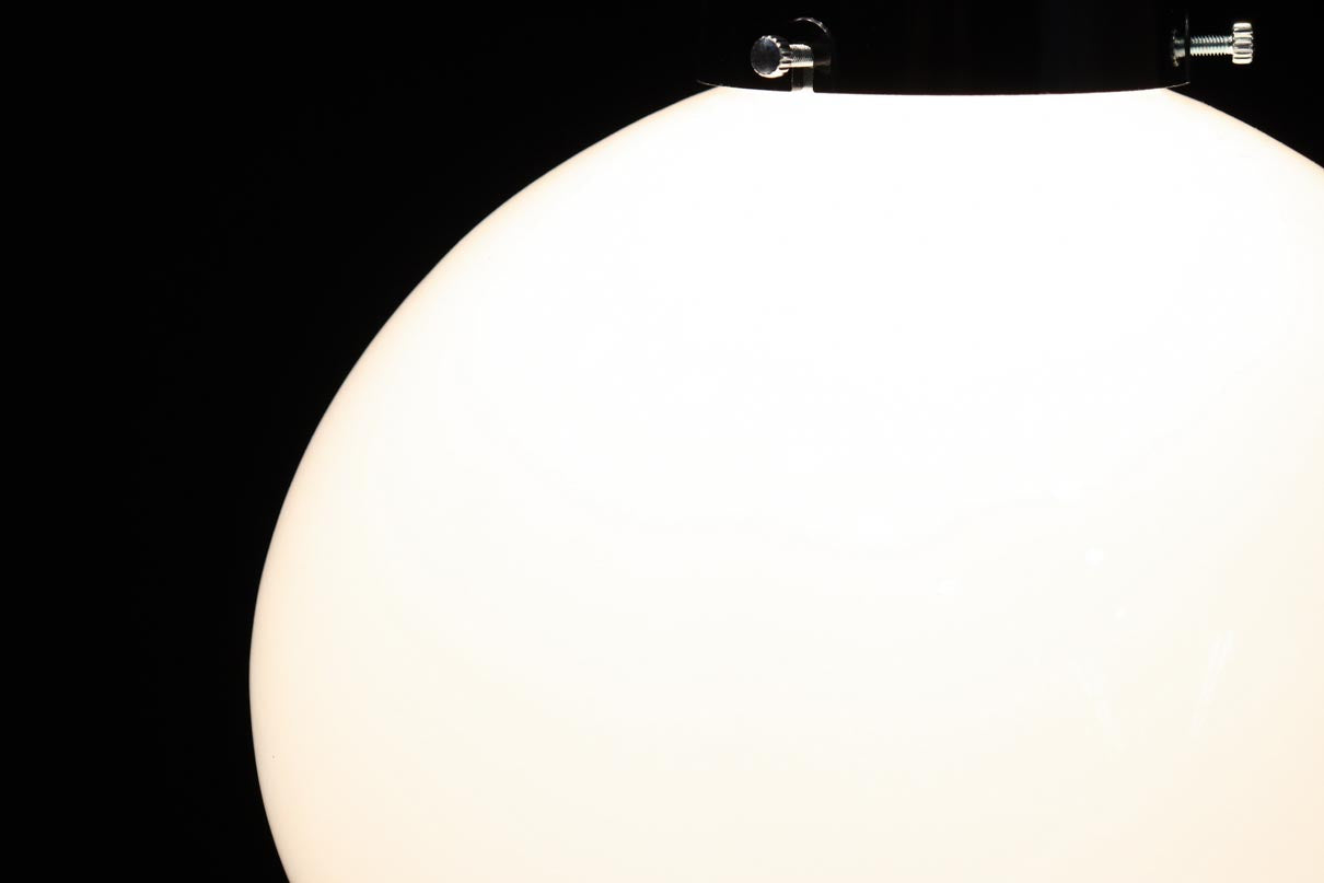 丸いお椀型の上品な電笠　DC8634