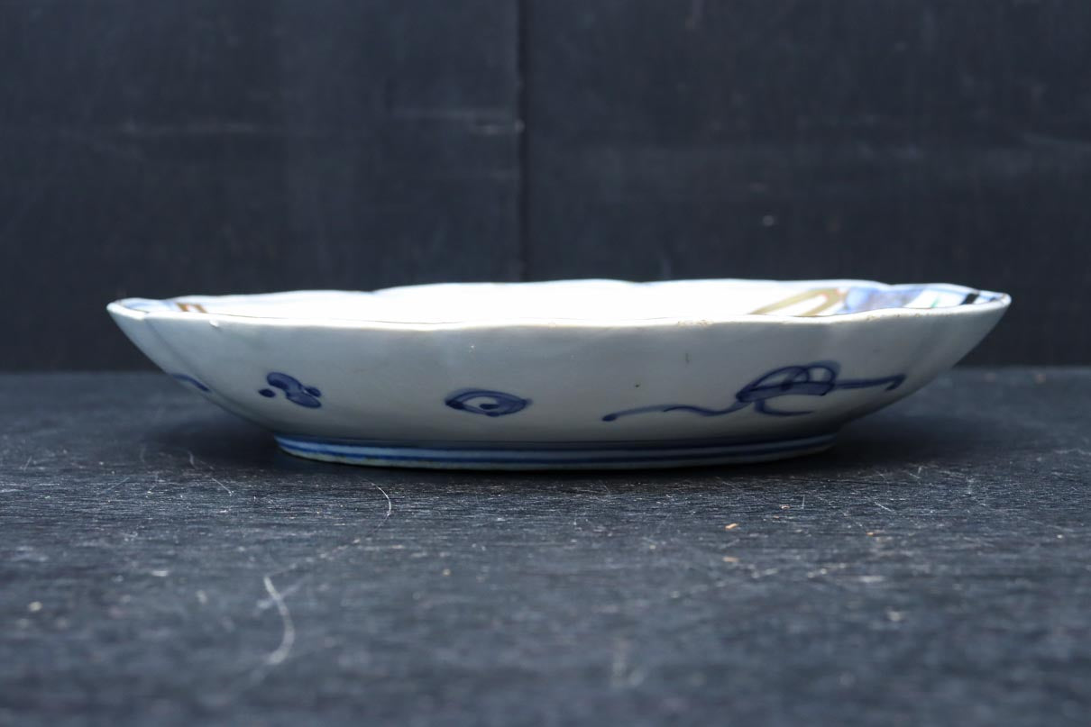 縁起の良い絵柄で彩り鮮やかな大皿　DC8639　在庫15枚