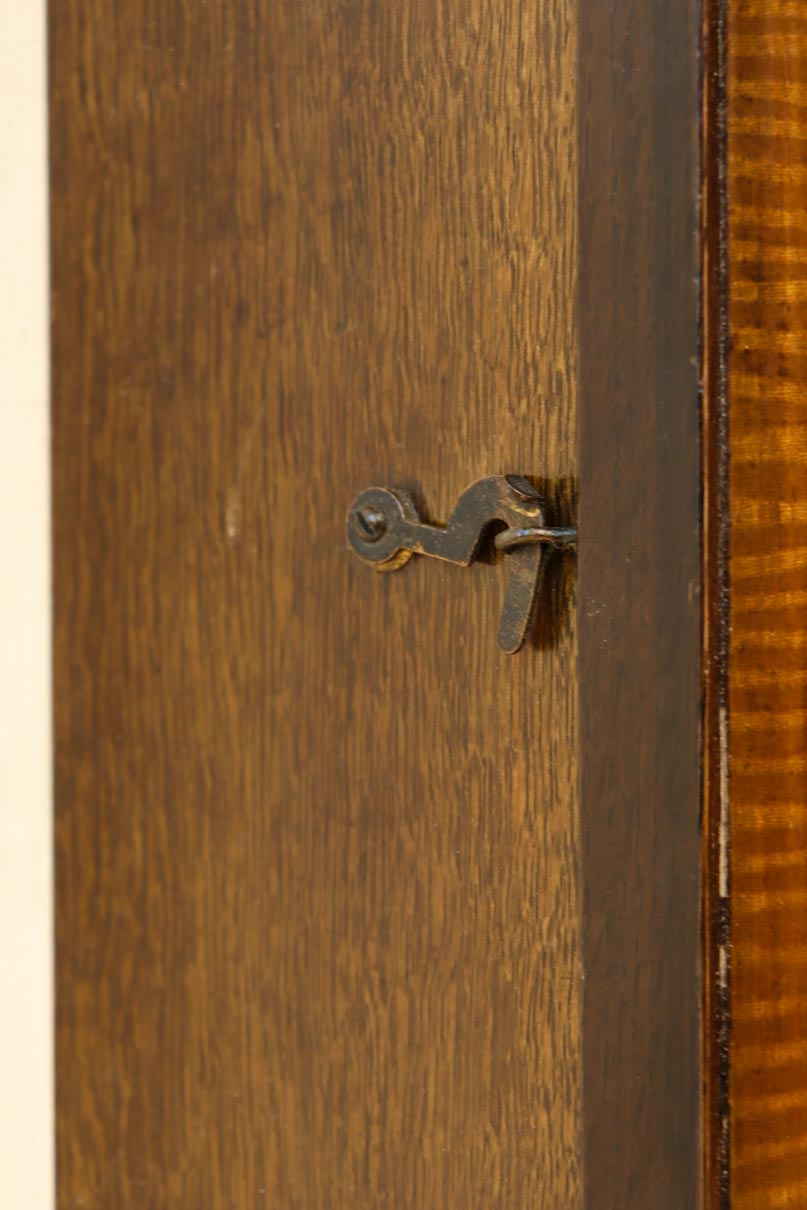 愛知時計電機製 文字やガラス装飾に手作り感のある壁掛け時計　DC8650