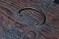 深みを増した古色の色合いから美しい杢目が浮かぶ長方形の道具箱　DC8669