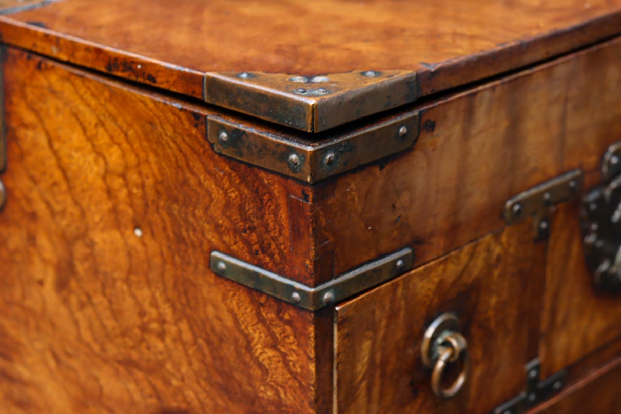 時代の風合いが味わいある色艶の綺麗な酒田硯箱　DC8672