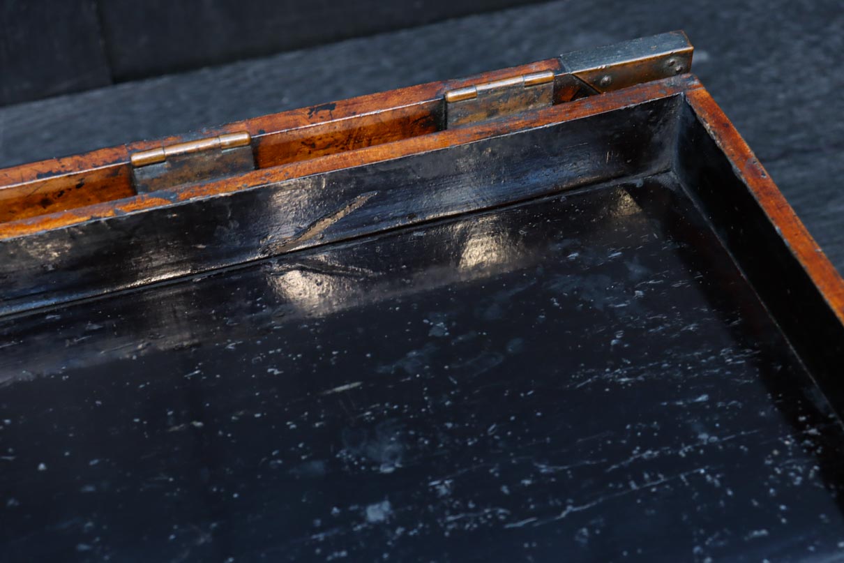 時代の風合いが味わいある色艶の綺麗な酒田硯箱　DC8672