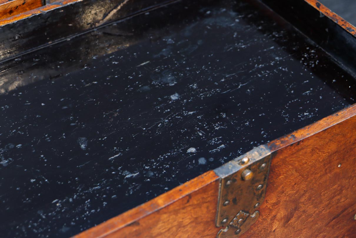 時代の風合いが味わいある色艶の綺麗な酒田硯箱　DC8672