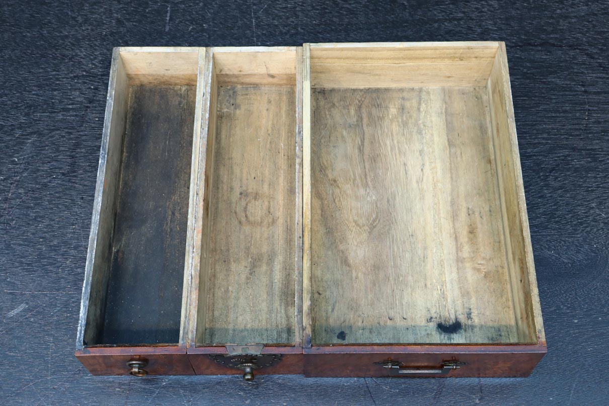 時代の風合いが味わいある色艶の綺麗な酒田硯箱　DC8672