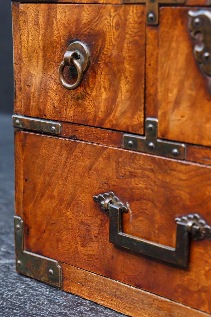 時代の風合いが味わいある色艶の綺麗な酒田硯箱　DC8672